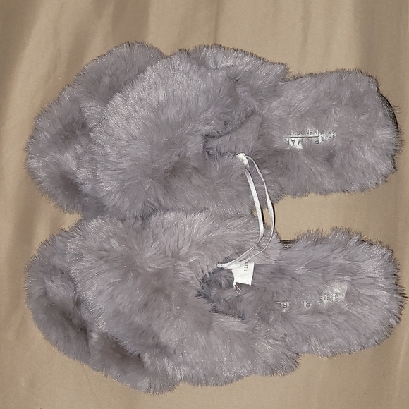 Shoes - Brand New Womans House Slippers